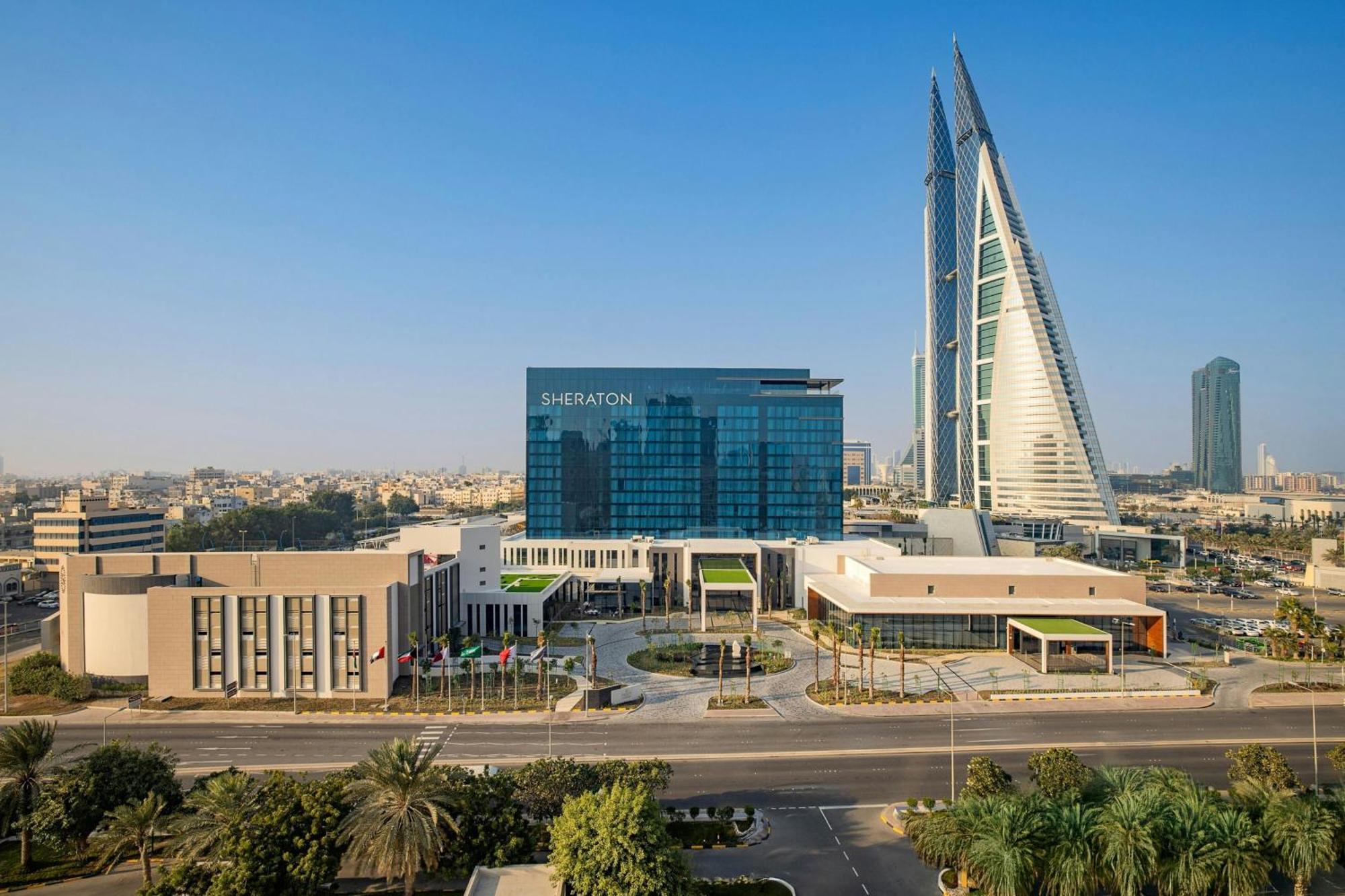 Sheraton Bahrain Hotel Al-Manamah Bagian luar foto