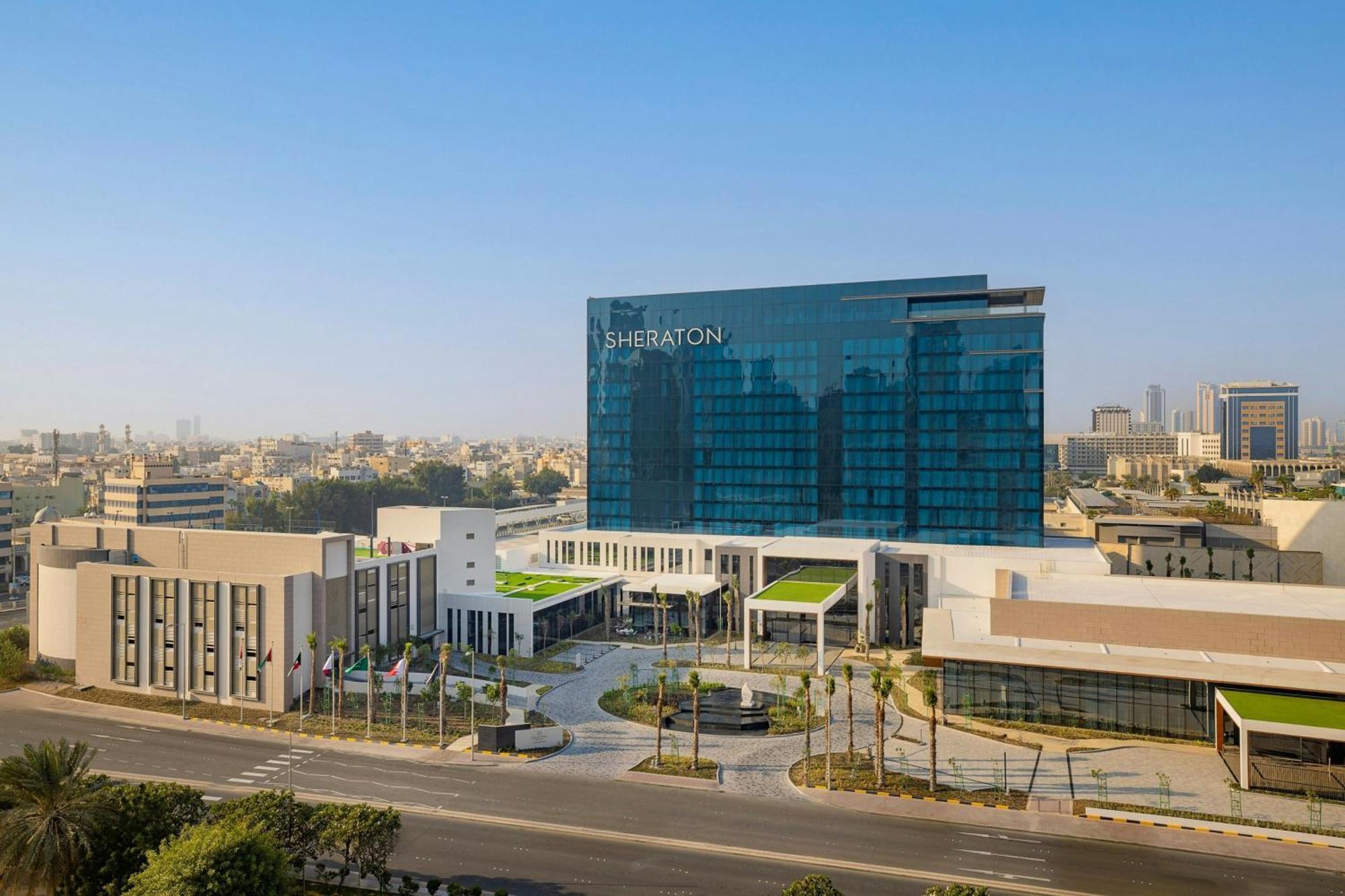 Sheraton Bahrain Hotel Al-Manamah Bagian luar foto