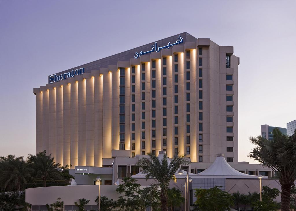 Sheraton Bahrain Hotel Al-Manamah Bagian luar foto